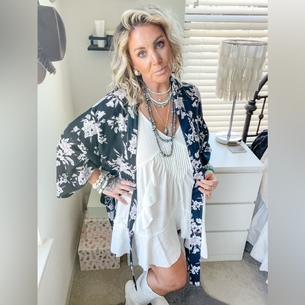 Spiritual Gangster Black and White Floral Kimono